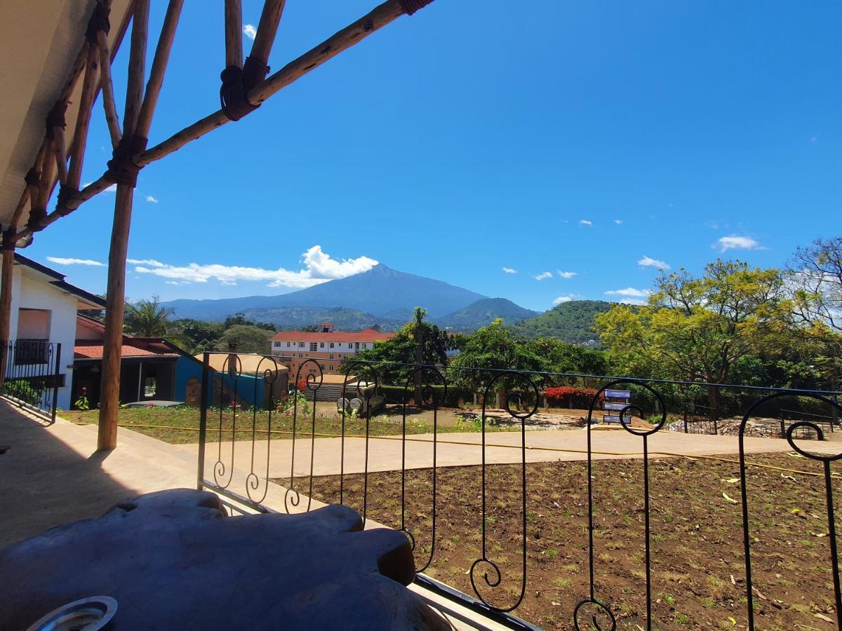 Boulevard Inn Mt Meru Аруша Экстерьер фото
