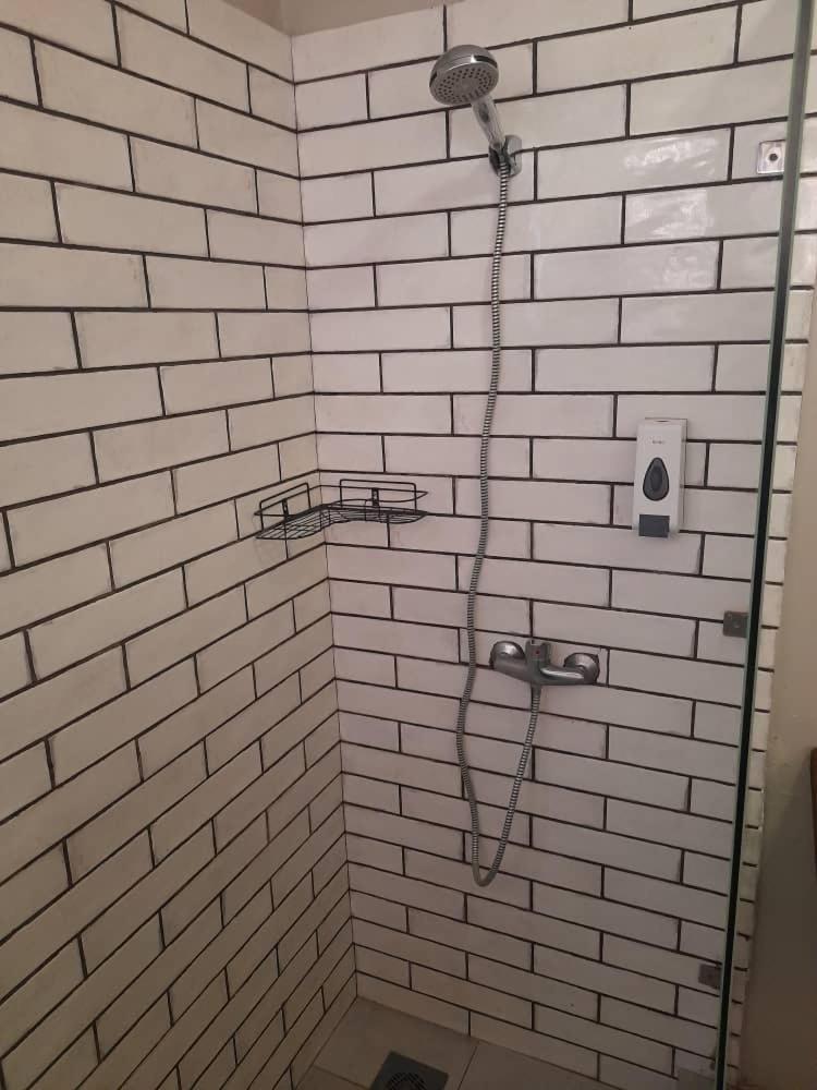 Boulevard Inn Mt Meru Аруша Экстерьер фото