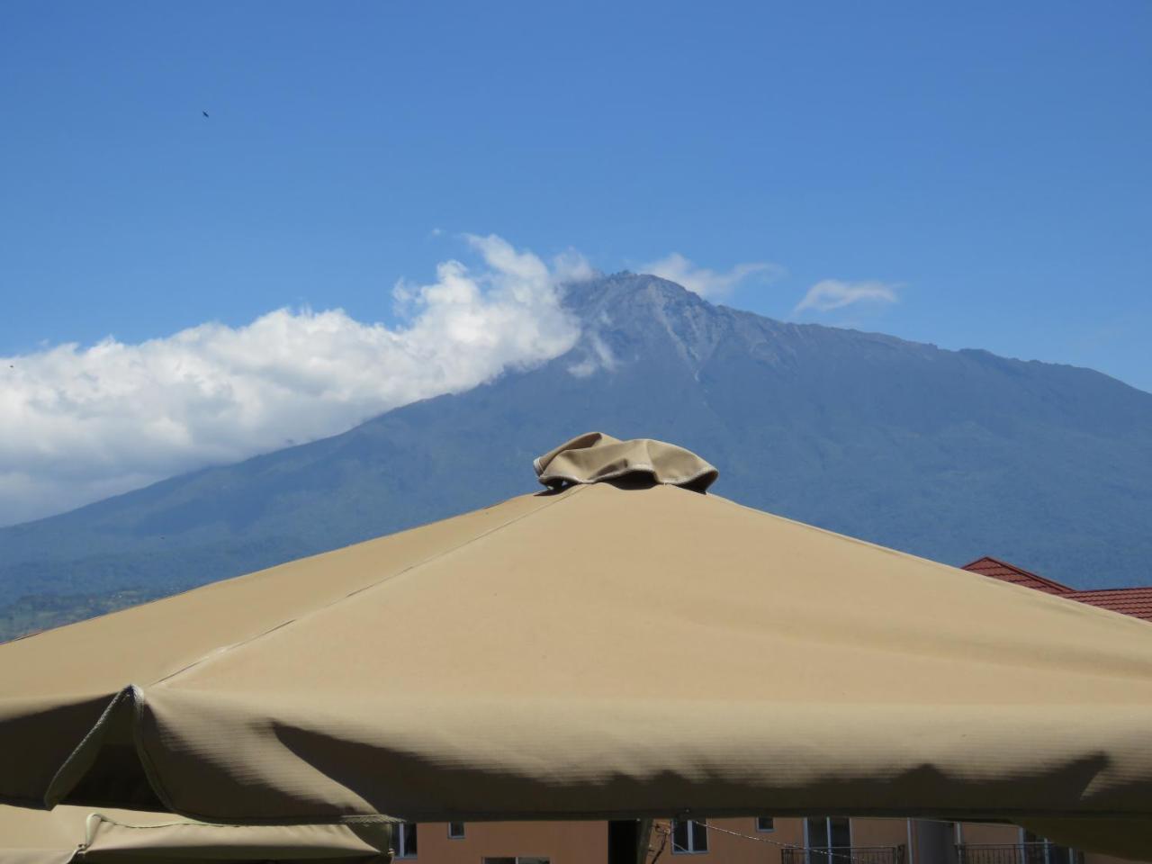 Boulevard Inn Mt Meru Аруша Экстерьер фото